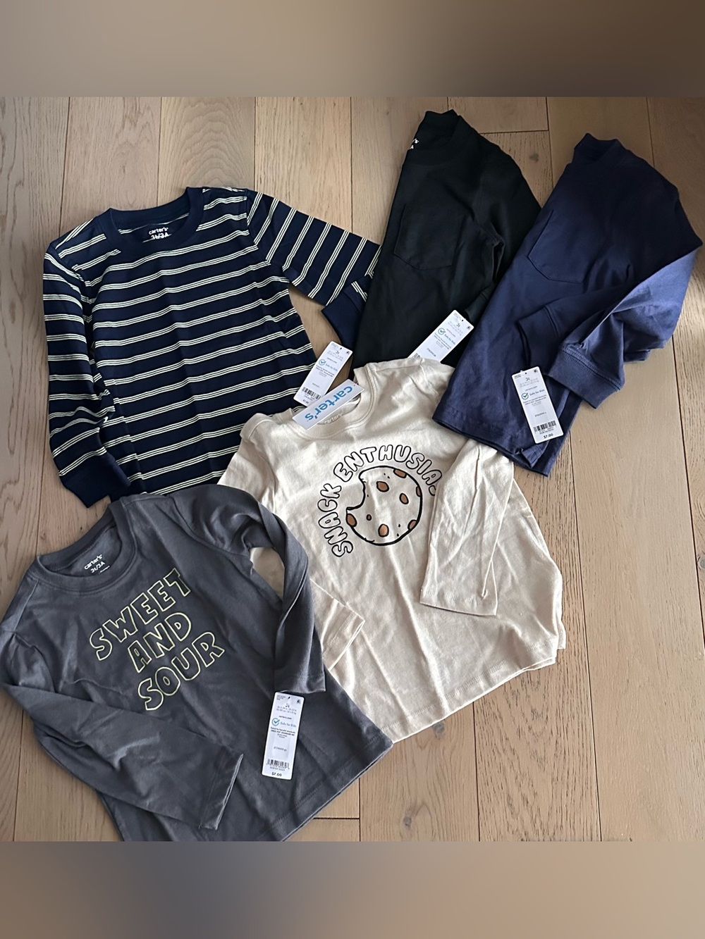 Toddlers Boys 27 Piece Clothing Bundle Of Carters & Oshkosh B’gosh $458 Retail - Picture 15 of 16